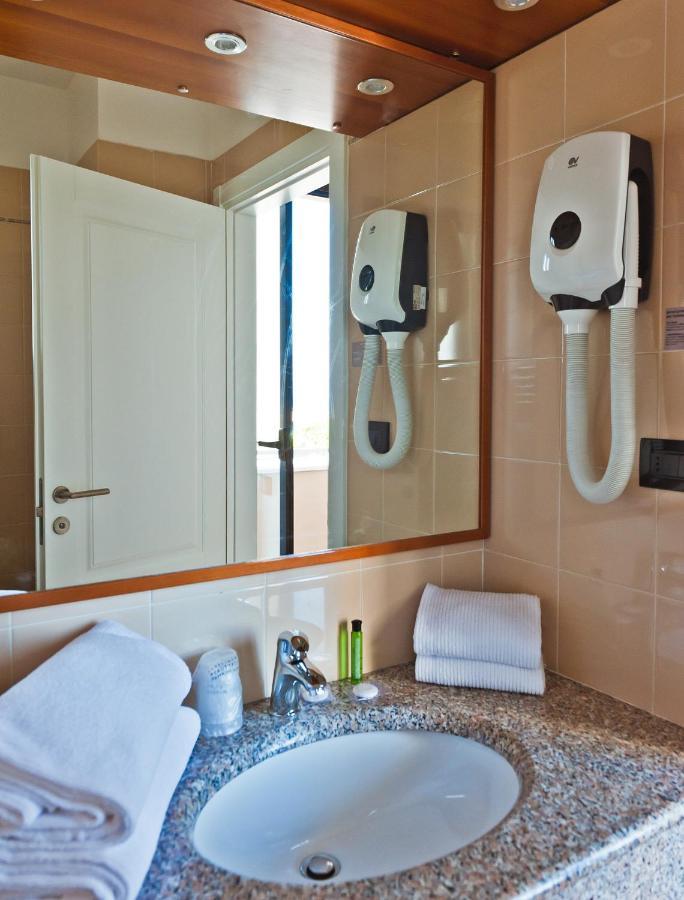 Hotel Ambassador 3*