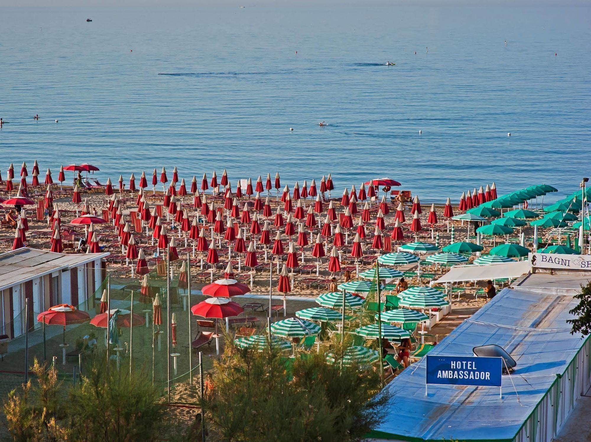 Ambassador Hotel 3*