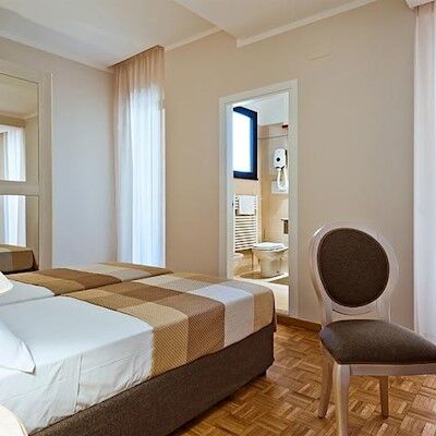Hotel Ambassador 3*